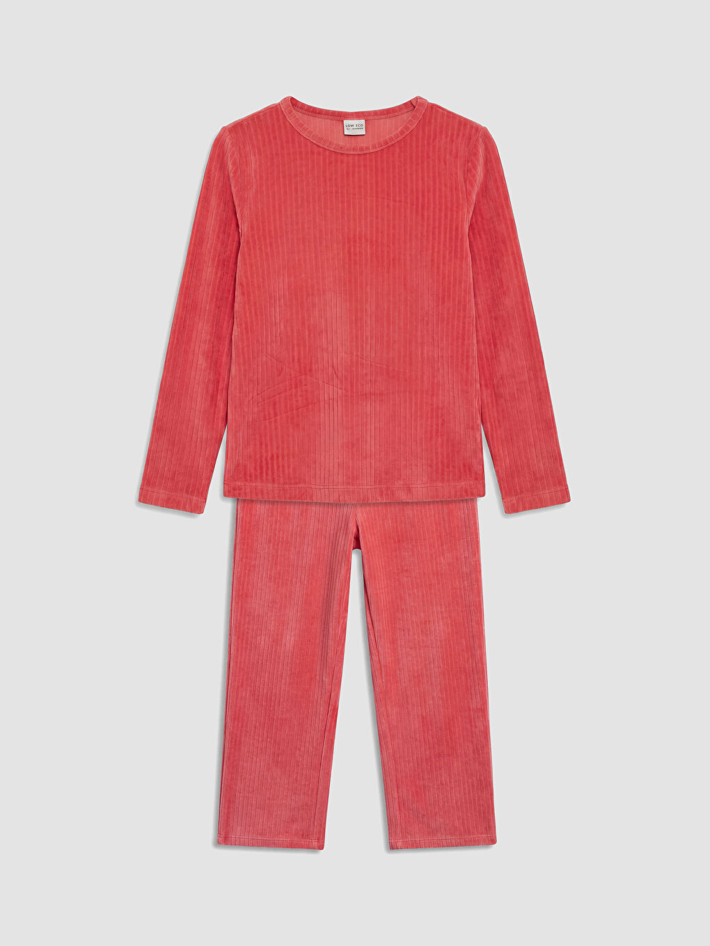 გოგონა წითელი კომპლექტი