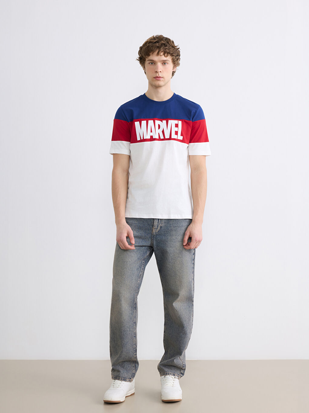 Tricou Bărbați din Bumbac cu Imprimeu Marvel și Guler Rotund-1