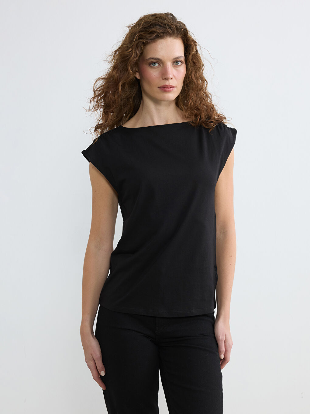 Kayık Yaka Büzgülü Bluz