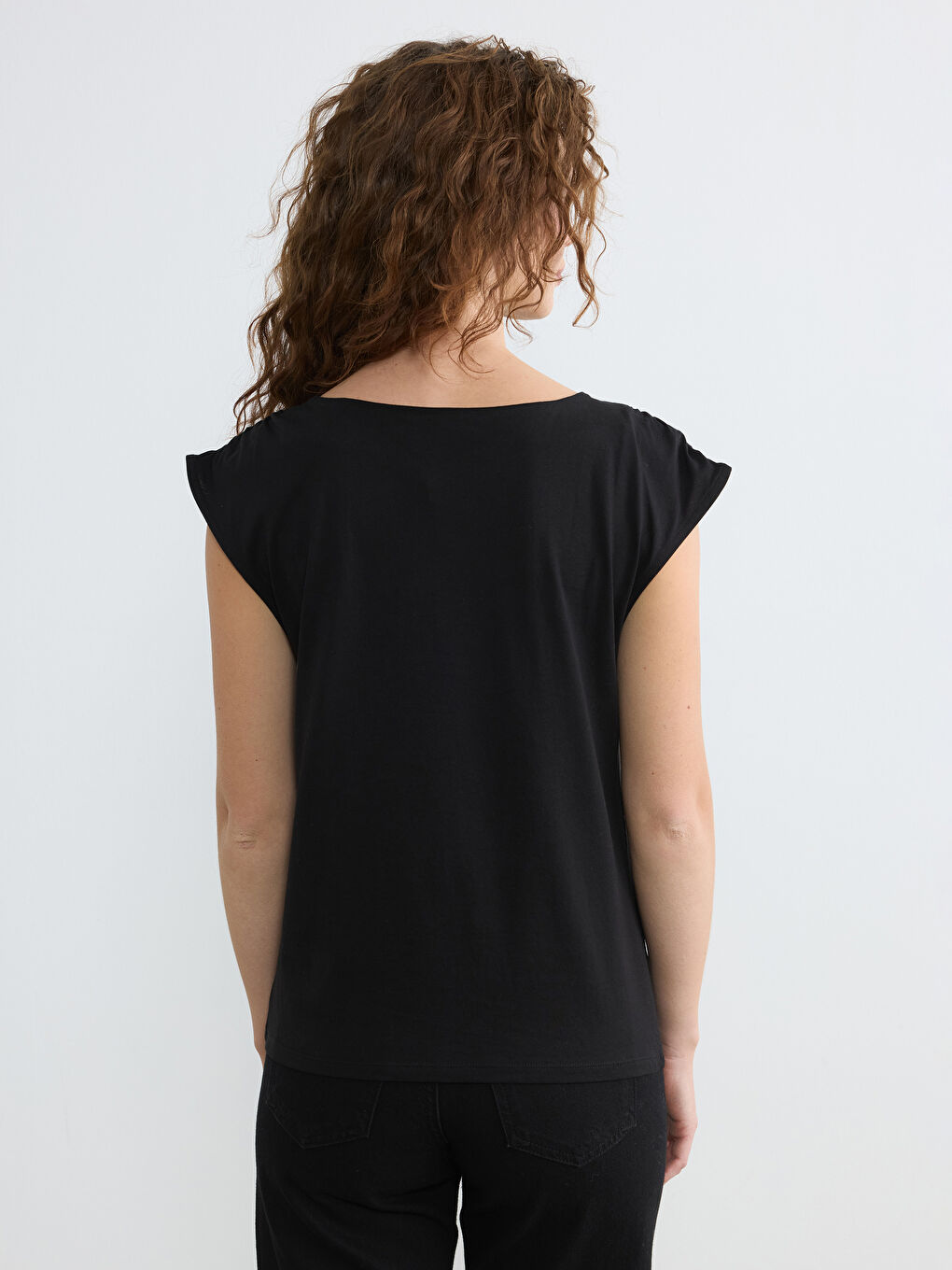 Kayık Yaka Büzgülü Bluz-3