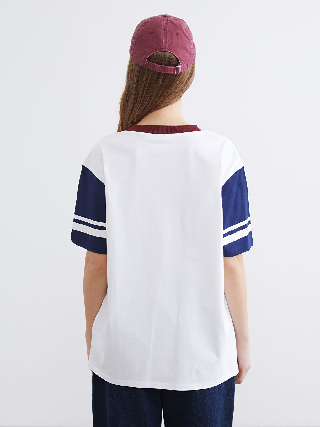 v жағалы микки маус принтті оверсайз әйелдер футболкасы-3