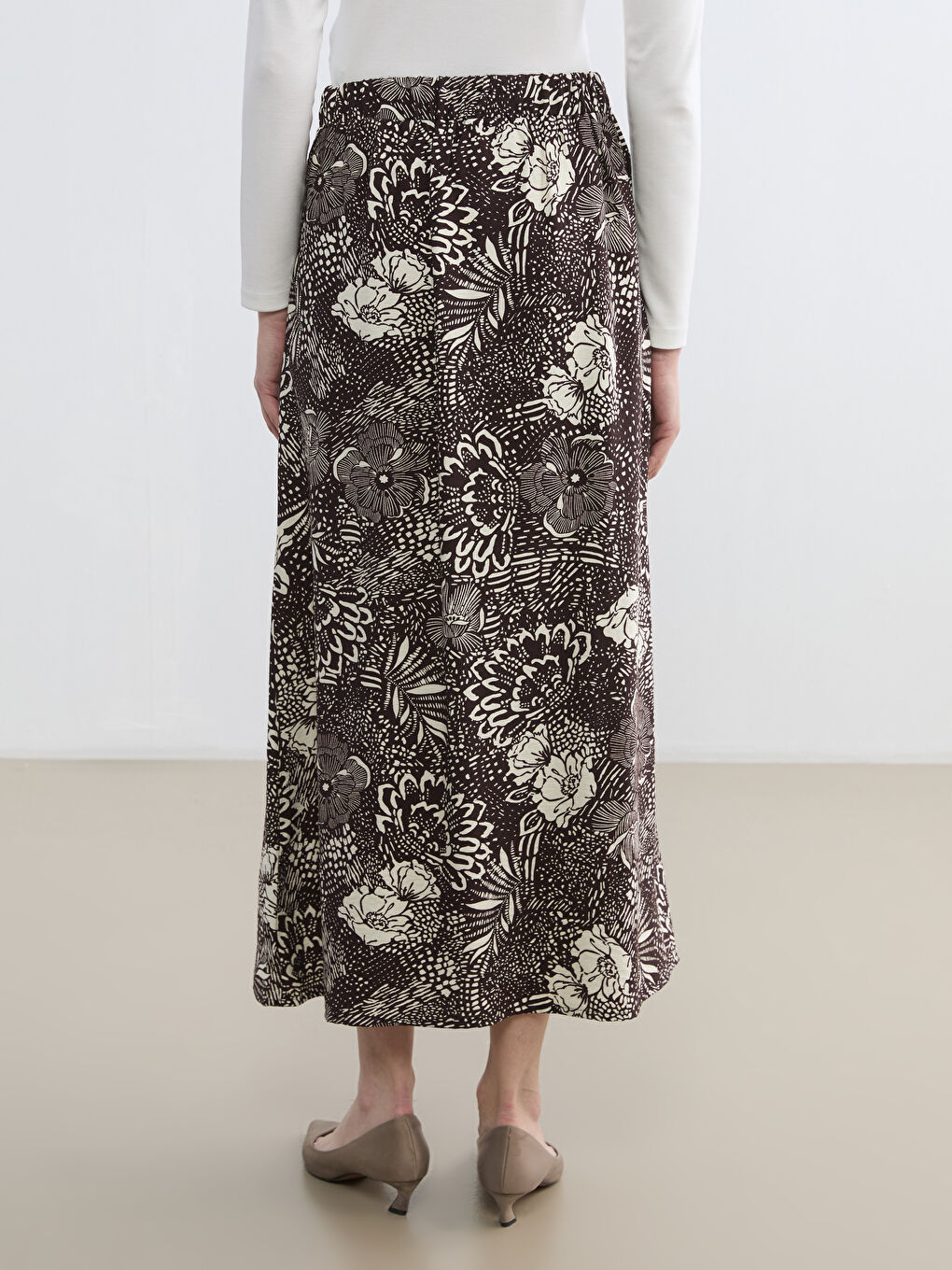 تەنورە قاوه‌یی ژن-3