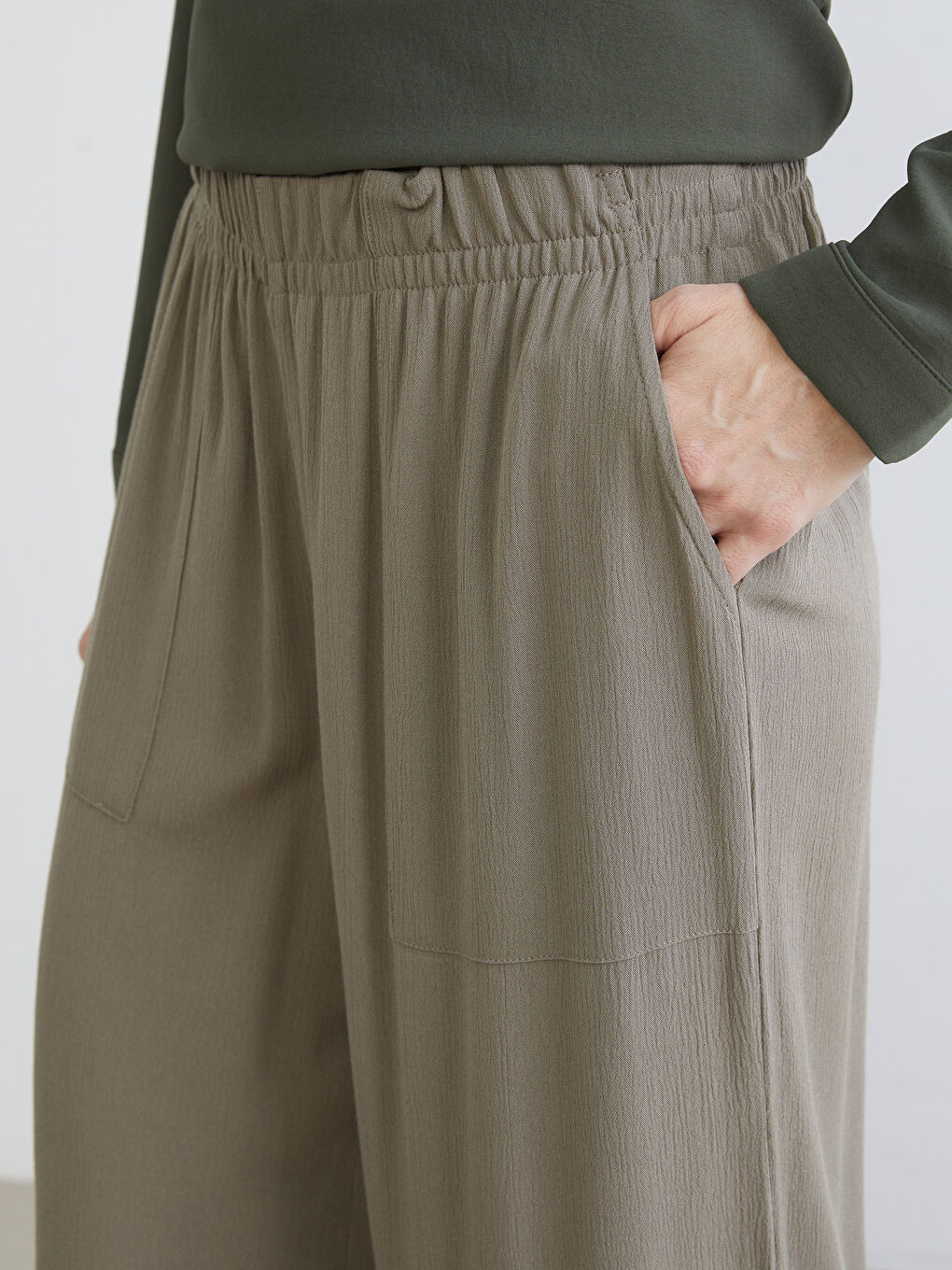 Kahverengi Beli Lastikli Geniş Paça Kadın Pantolon-2