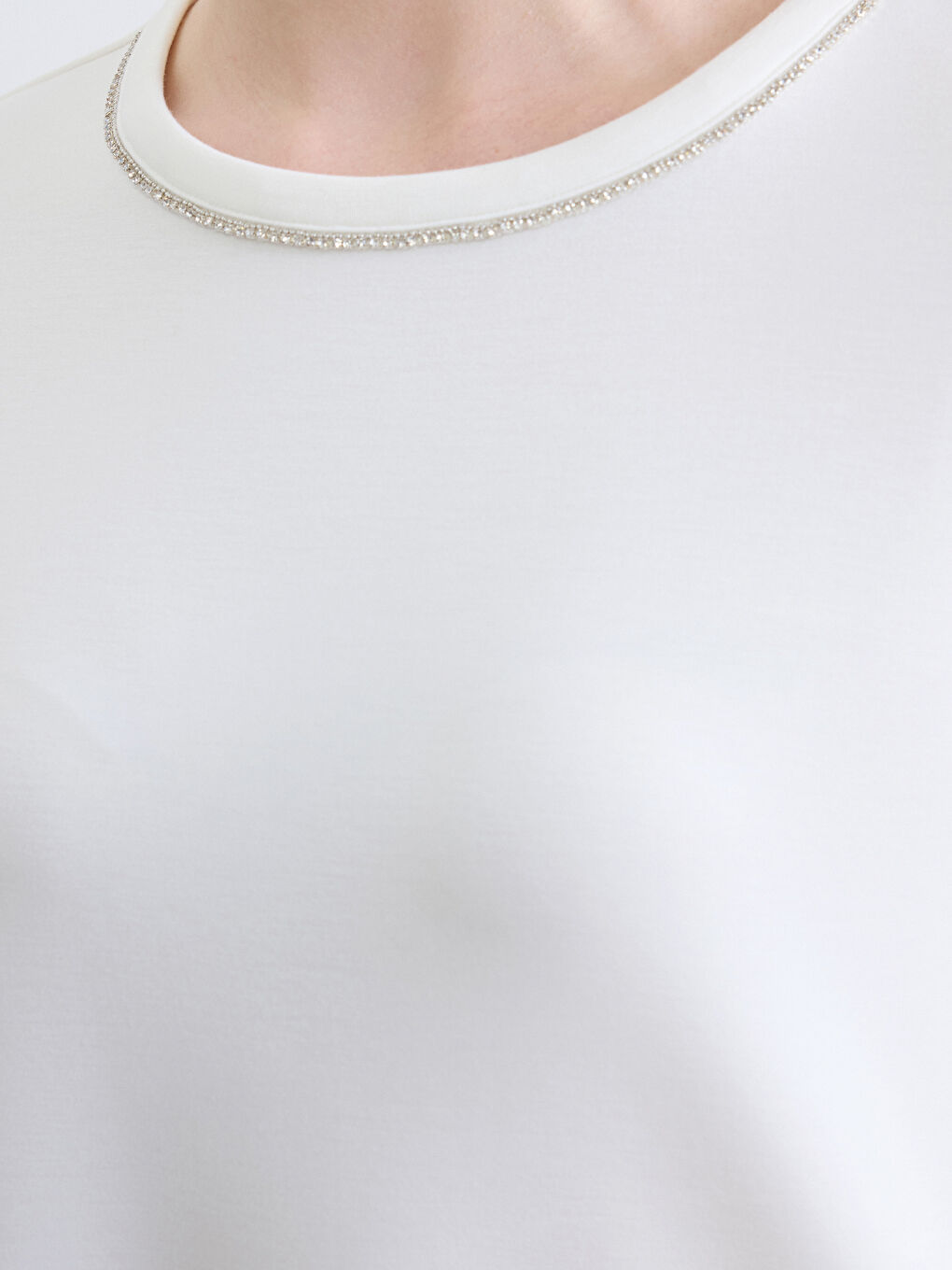 Bisiklet Yaka Taşlı Soft Touch Kadın Tişört-2