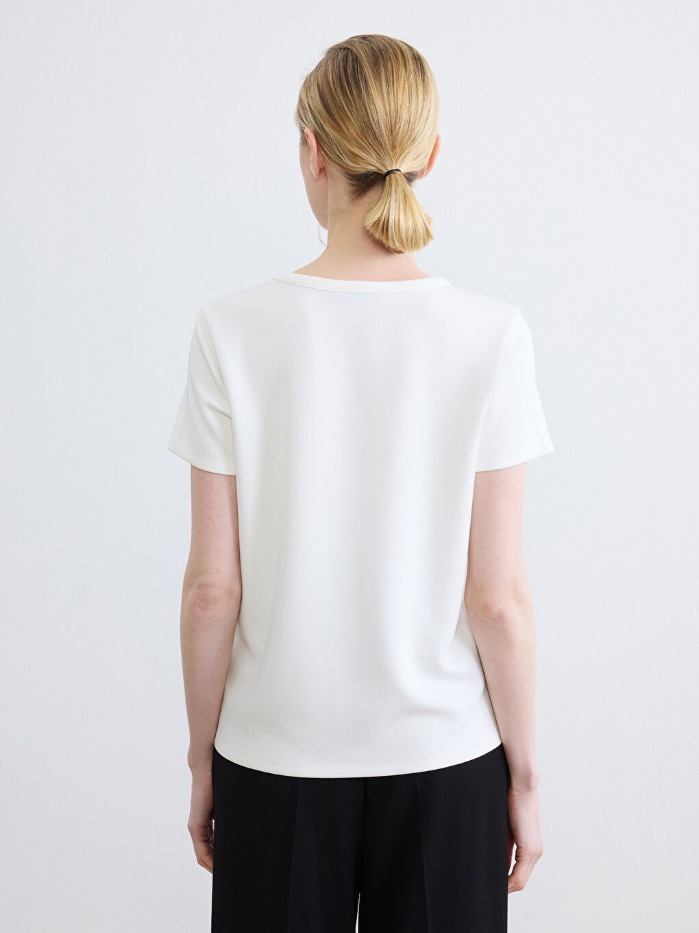 Bisiklet Yaka Taşlı Soft Touch Kadın Tişört-3