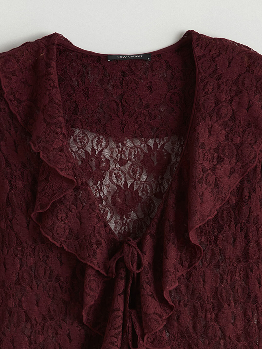 V Yaka Dantelli Fırfırlı Bluz-5