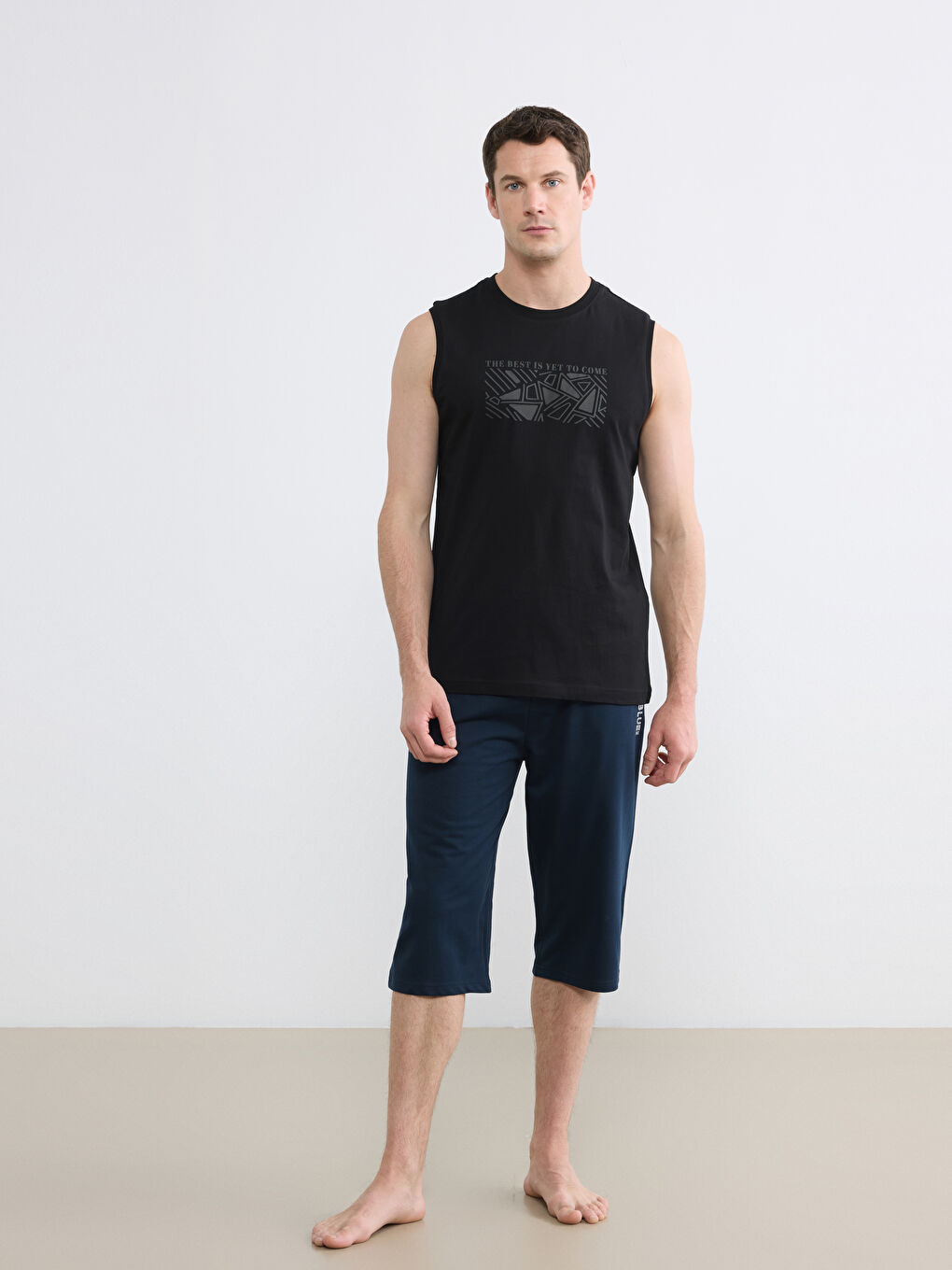 Siyah Bisiklet Yaka Baskılı Penye Erkek Kolsuz Tişört-1