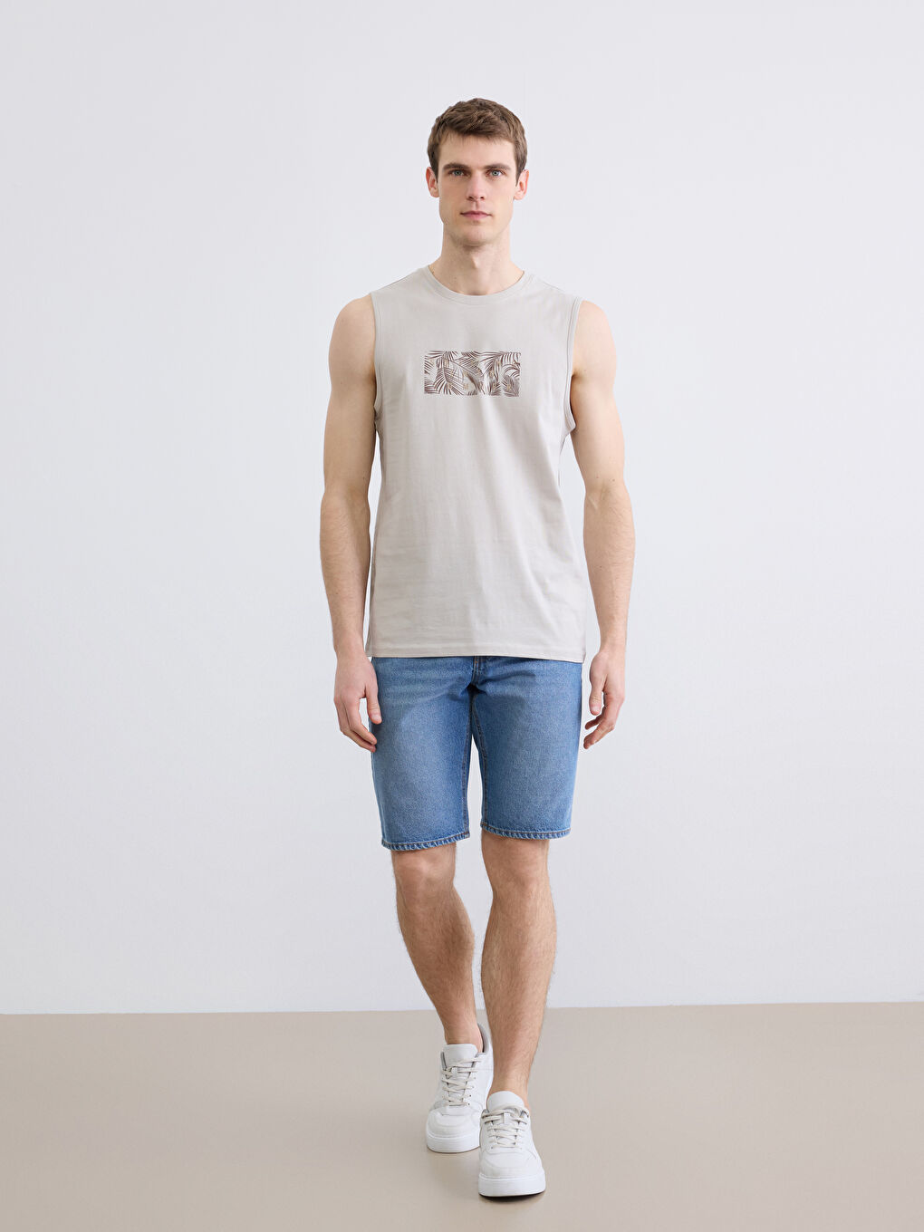 Bej Bisiklet Yaka Baskılı Penye Erkek Kolsuz Tişört-1