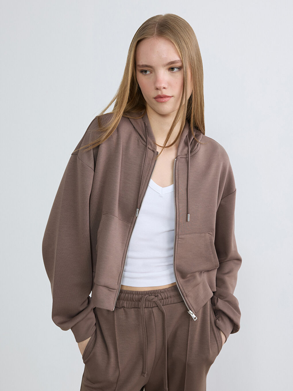 Kahverengi Kapüşonlu Soft Touch Kadın Fermuarlı Sweatshirt