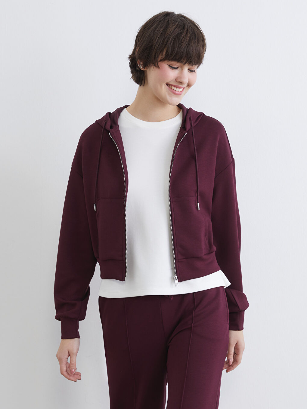 Mürdüm Regular Fit Kadın Kapüşonlu Fermuarlı Sweatshirt