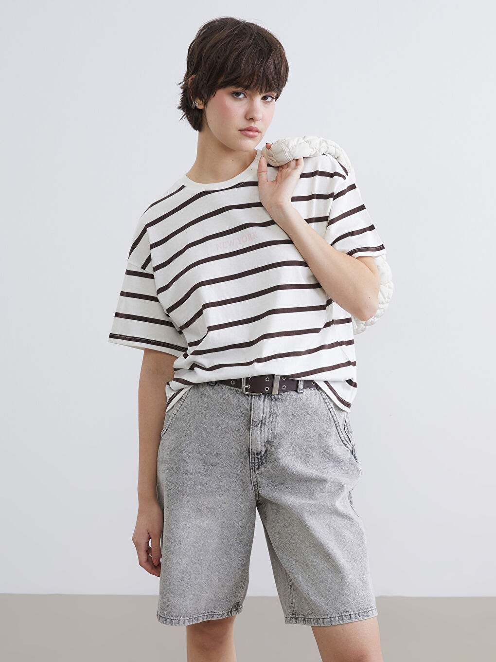 Kahverengi New York Baskılı Oversize Kadın Tişört