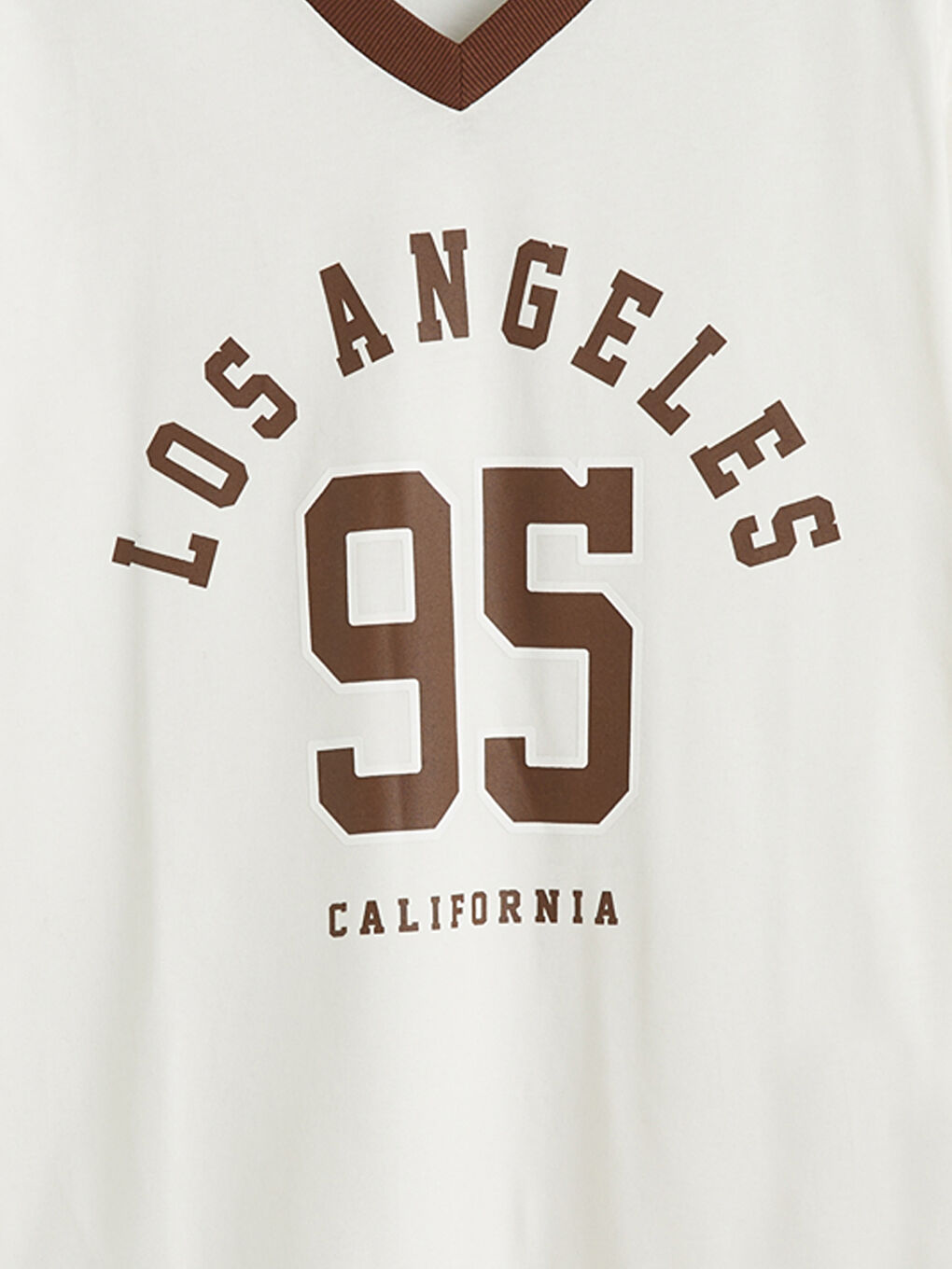 Bej V Yaka Los Angeles Baskılı Oversize Kadın Tişört-5