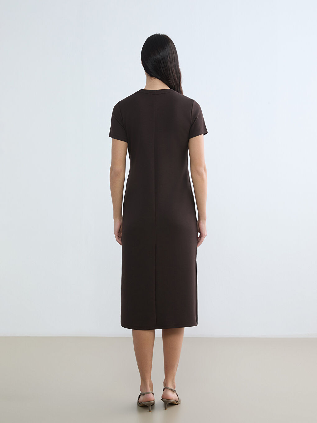 Kahverengi Bisiklet Yaka Yırtmaçlı Elbise-3