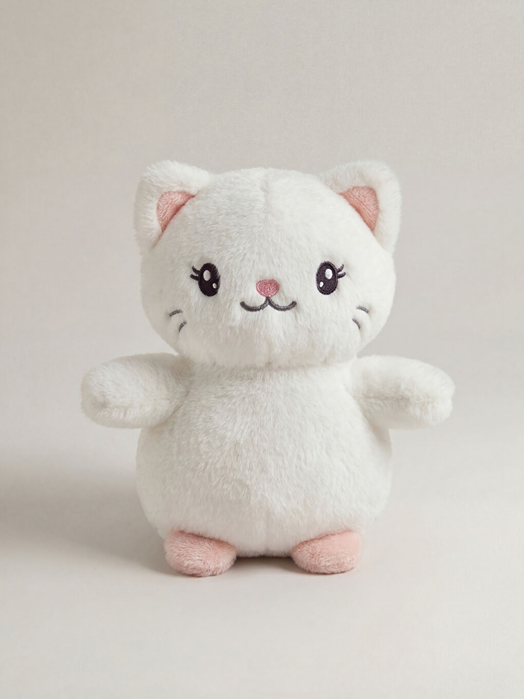 Beyaz Kedi Figürlü Pelüş Bebek Kırlent 24 cm