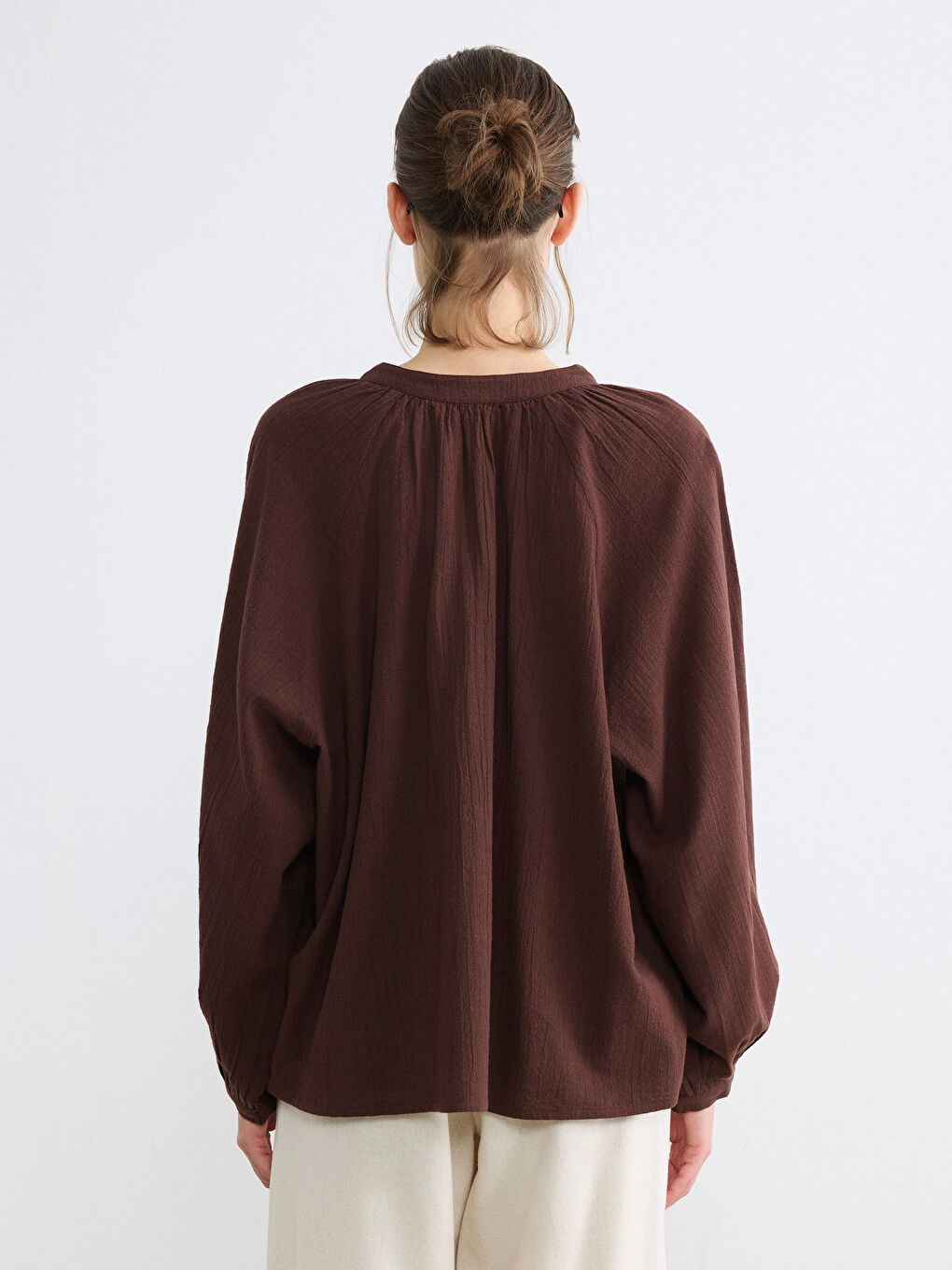 Balon Kollu Büzgülü Oversize Bluz-3