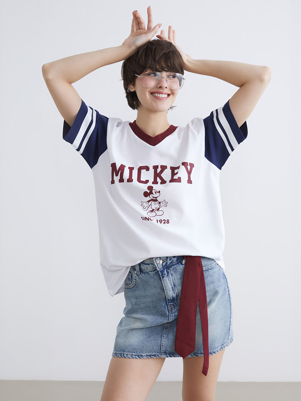 تیشێرت سپی ژن