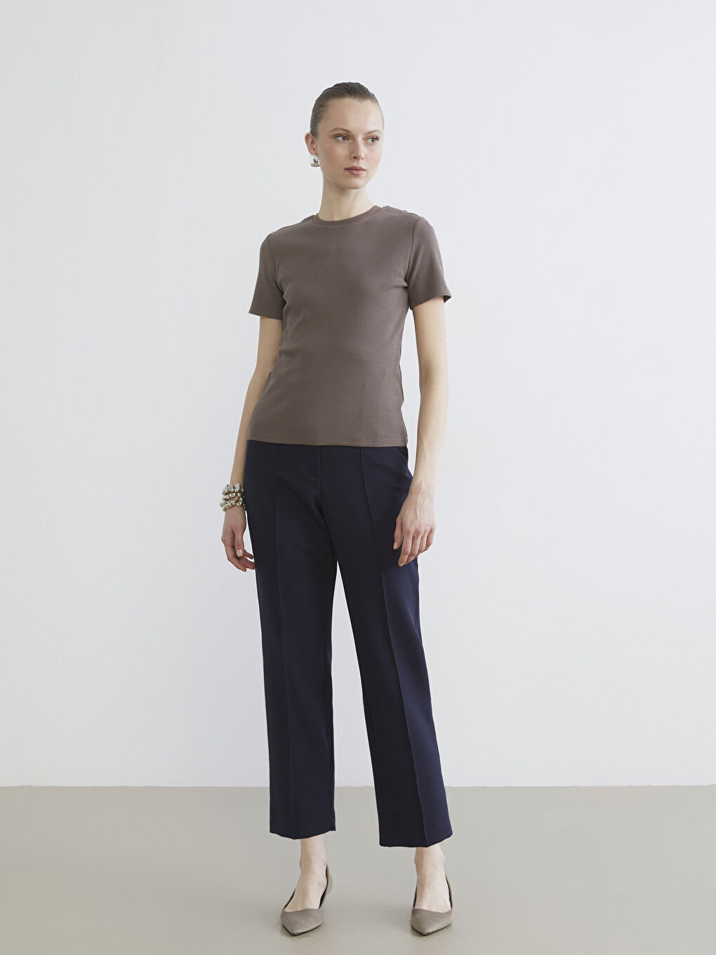 Женщины Коричневый Футболка-1