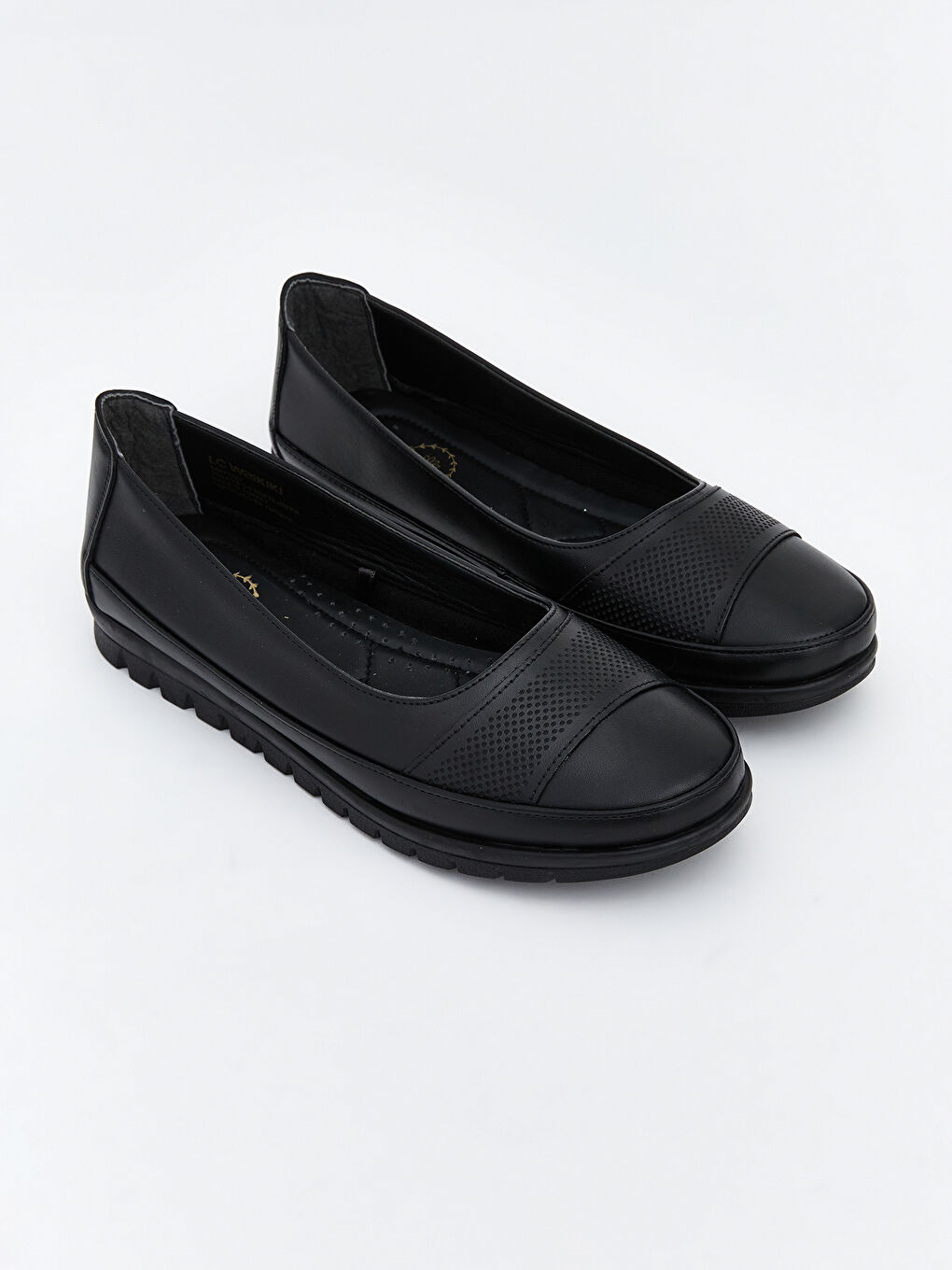 Siyah Deri Görünümlü Kadın Klasik Ayakkabı