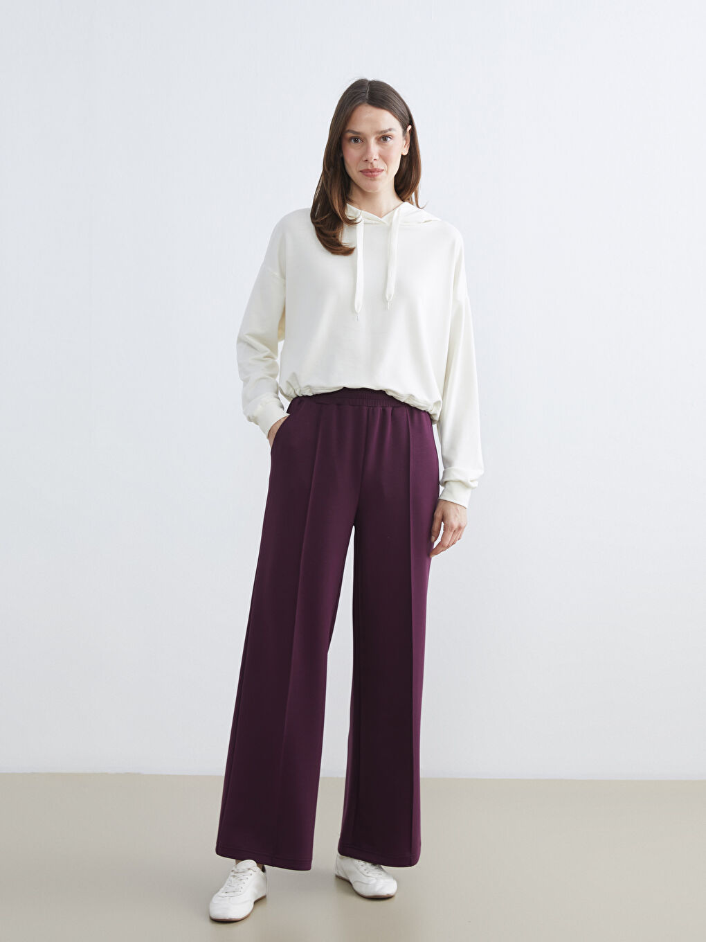 Woman PURPLE Sweatpants