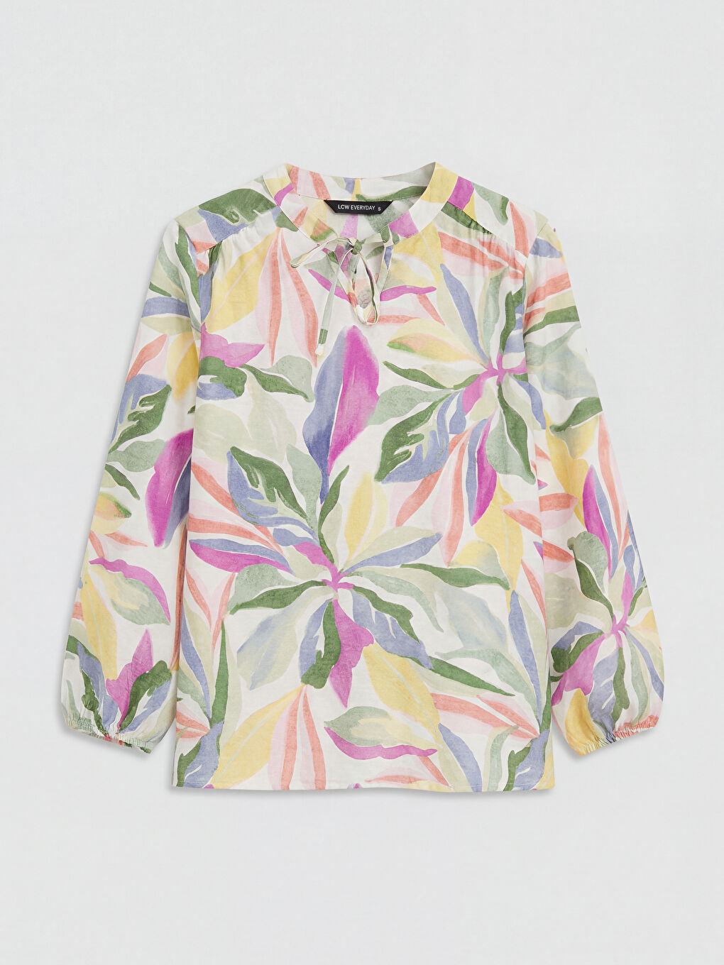 بلوزة نسائية مزينة بربطة عنق مزهرة-4