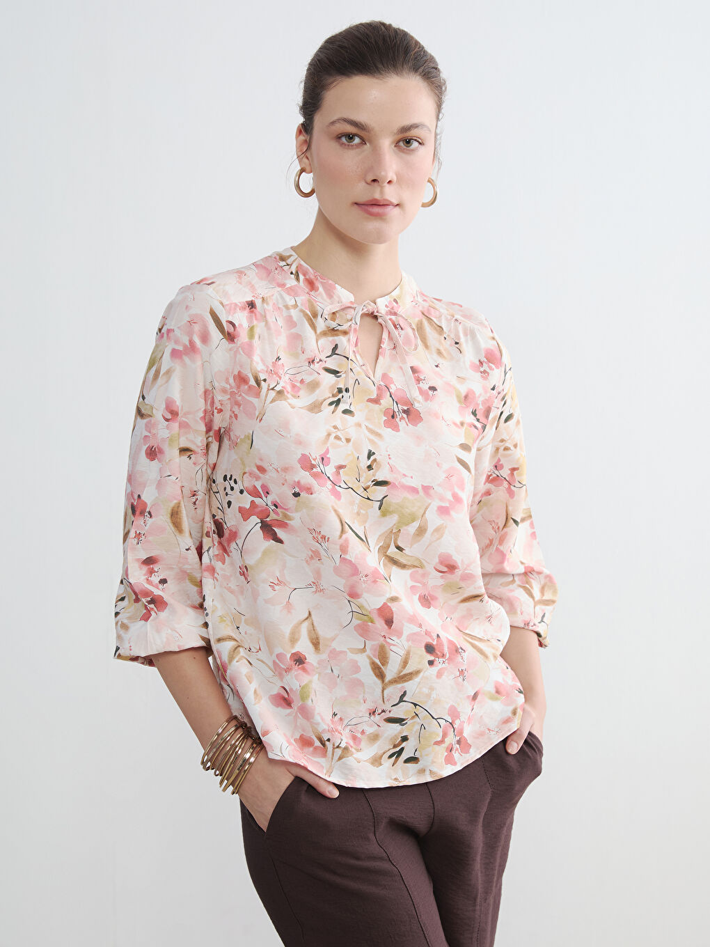 Women's Tie Neck Floral Blouse