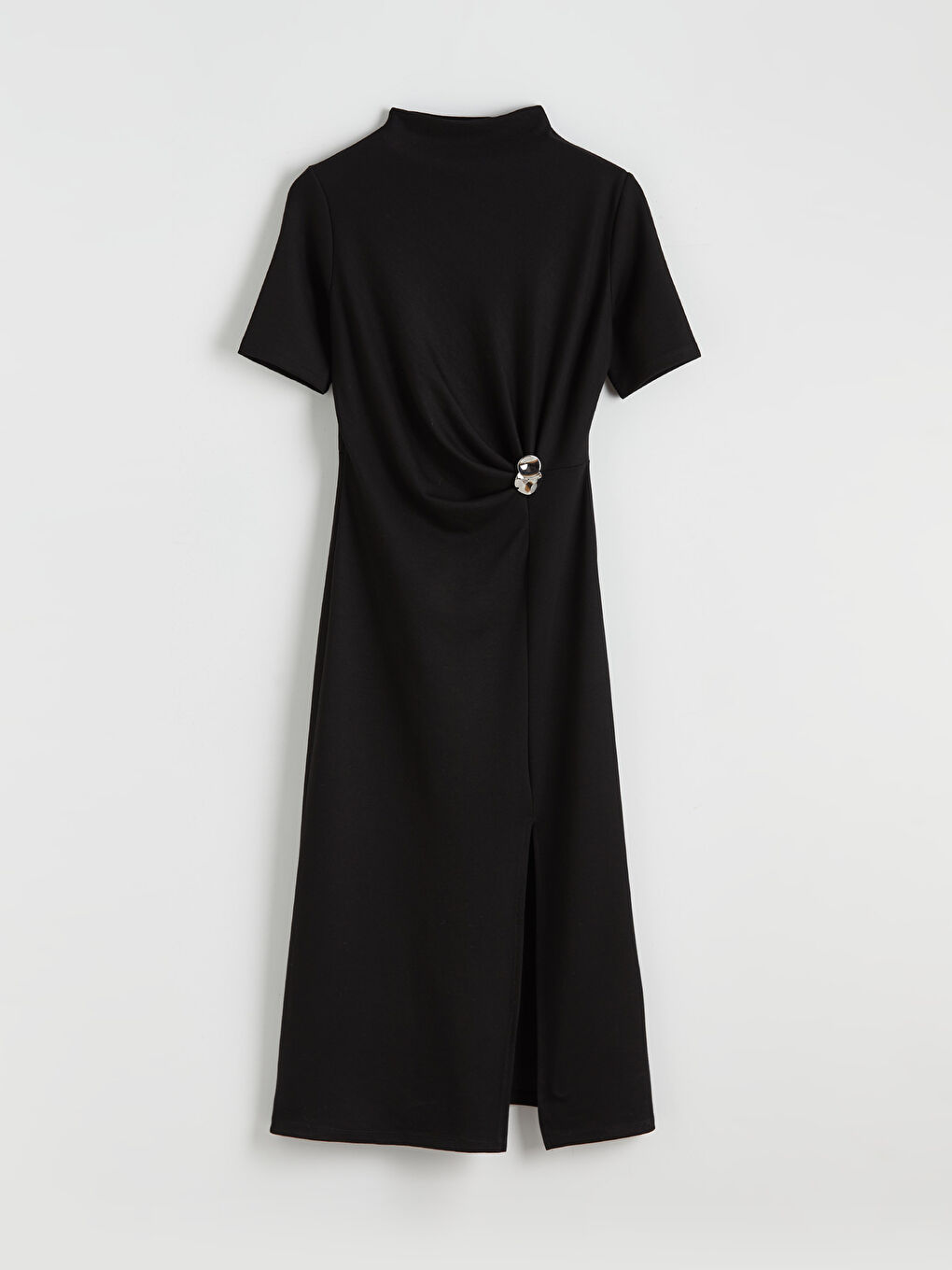 Siyah Dik Yaka Toka Detaylı Elbise-4