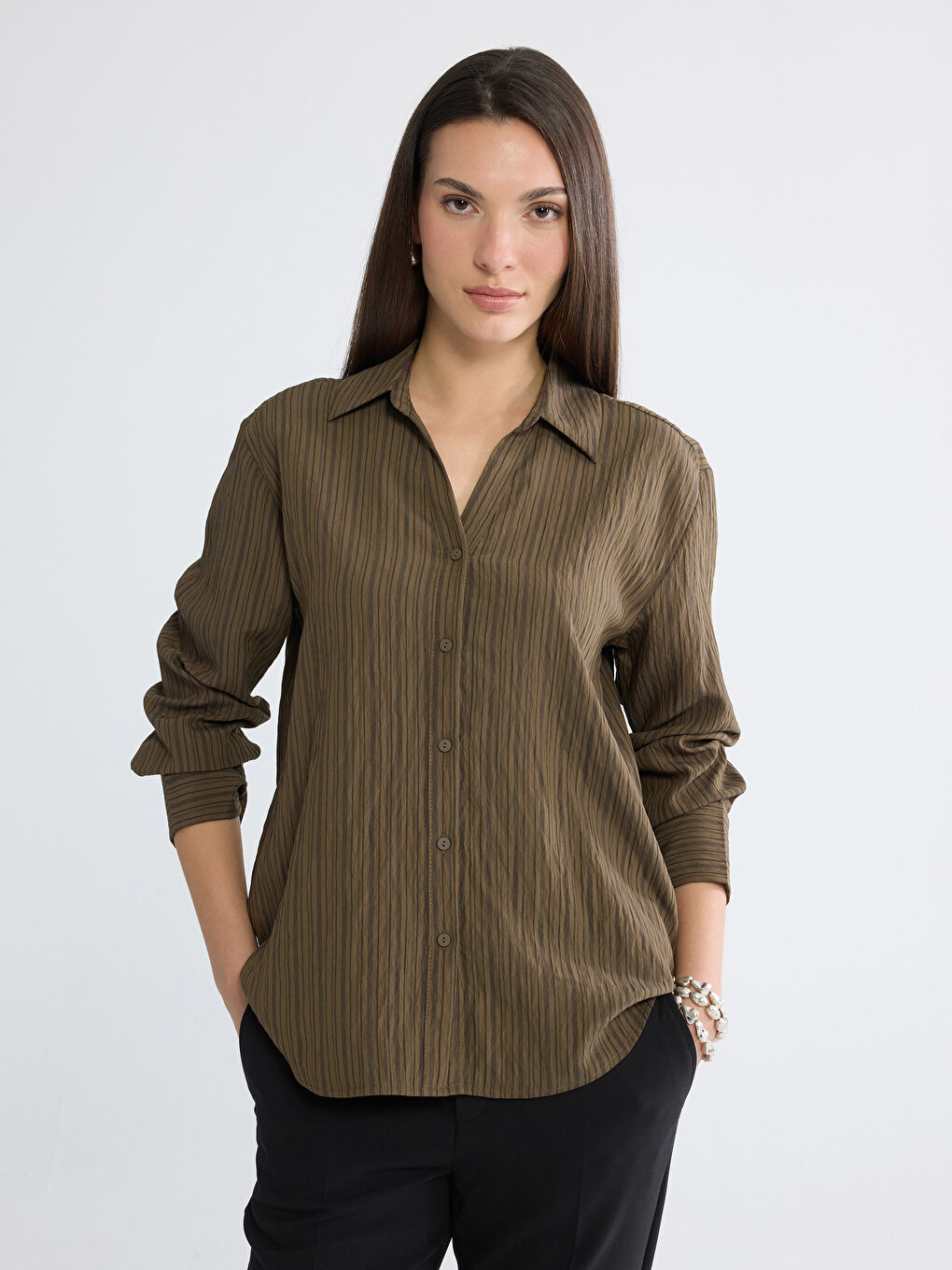 Kahverengi Çizgili Kadın Gömlek