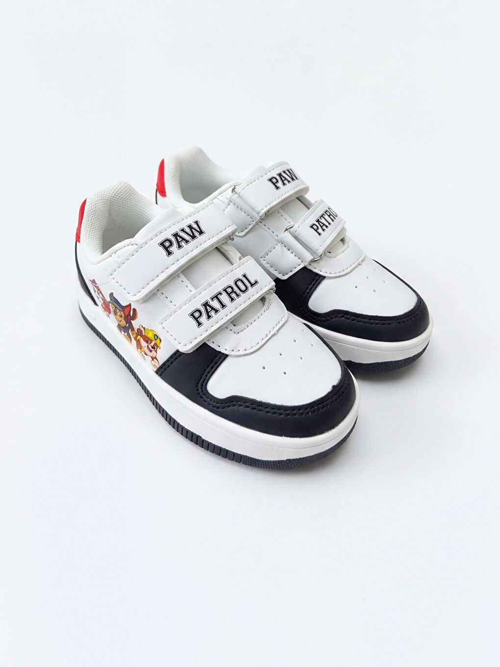 أحذية رياضية-0