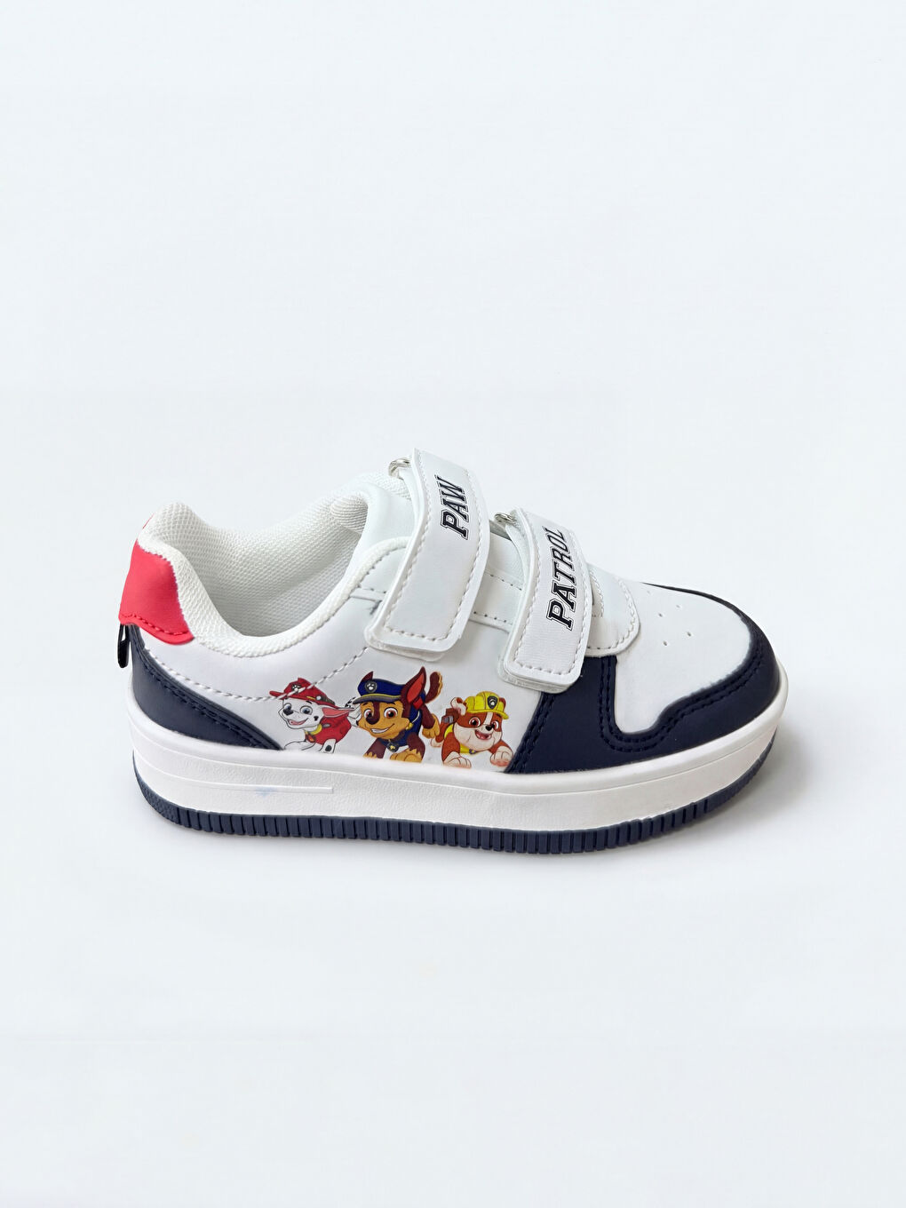 أحذية رياضية-1