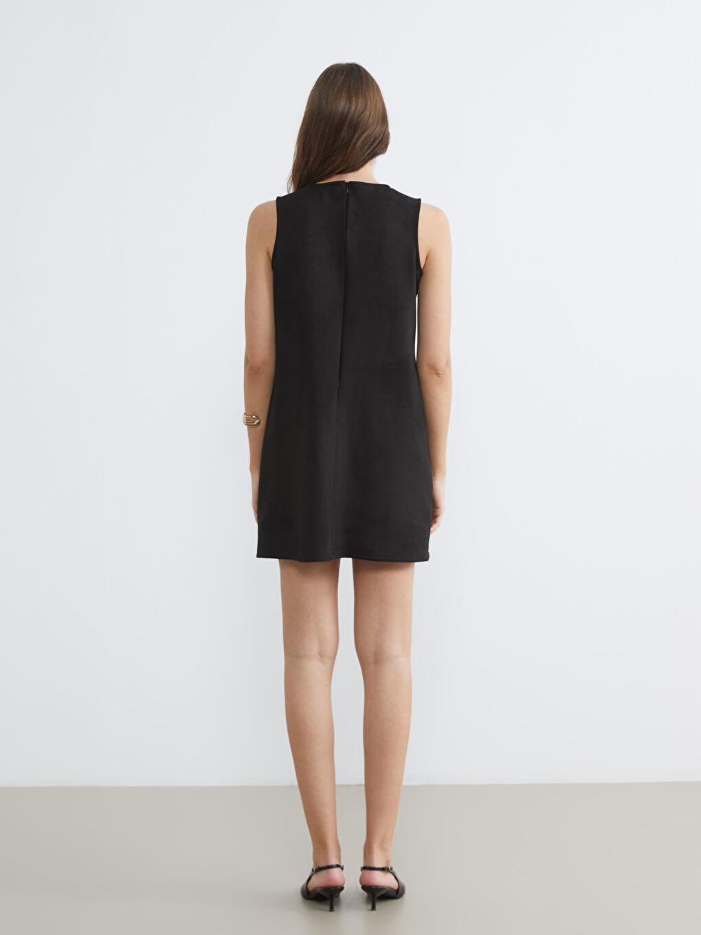 Rochie mini cu efect de piele întoarsă și decolteu rotund.-3