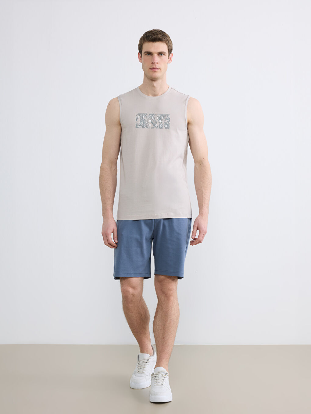 قميص داخلي بدون أكمام-1