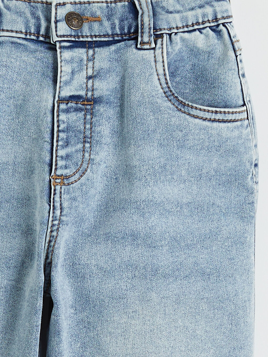 Effortless style for the young trendsetter: Introducing our Baggy Fit Boys' Trousers.-2