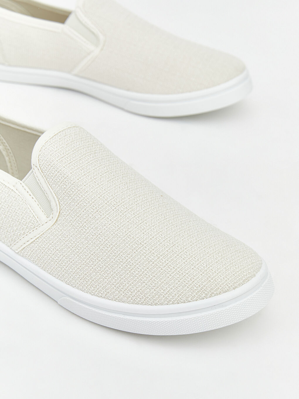 أحذية رياضية مفصلة للسيدات-2