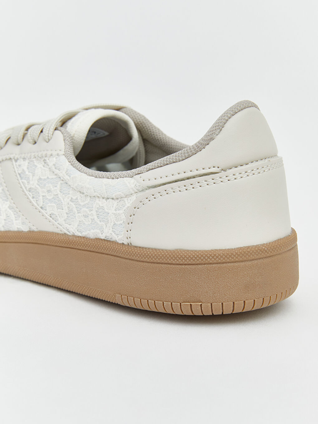 Αθλητικά παπούτσια με κορδόνια για γυναίκες-3