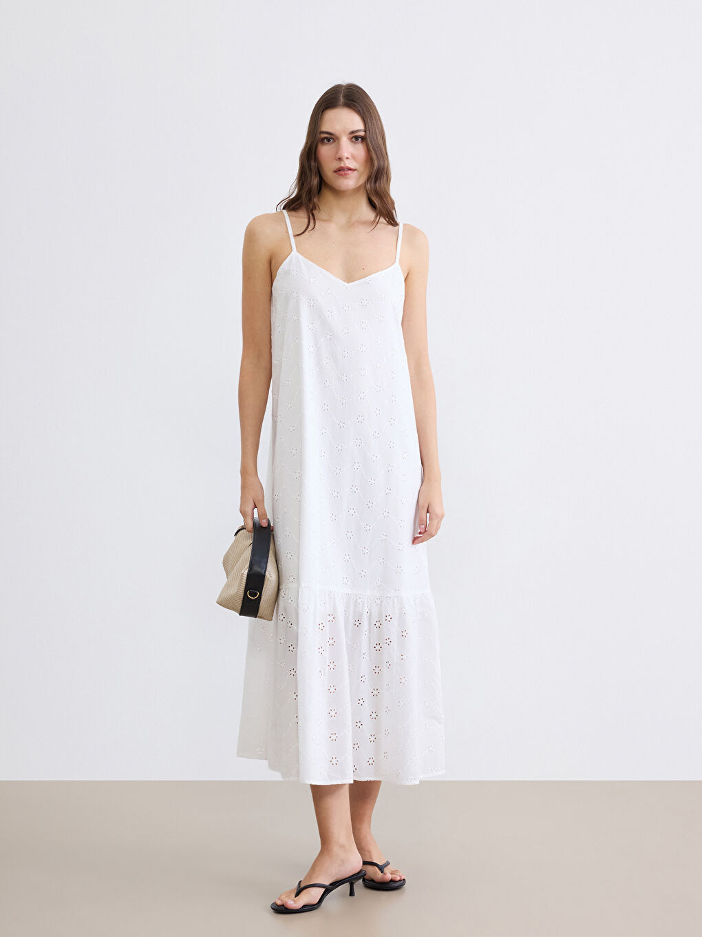 Ekru İp Askılı A Kesim Brode Elbise-1