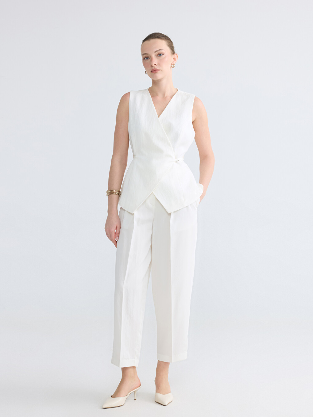 Pantalon en Tissu Plissé Coupe Carotte Femme