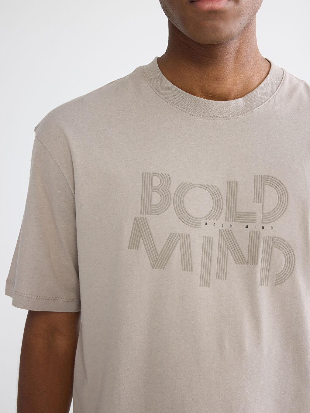 Bej Bisiklet Yaka Baskılı Penye Erkek Tişört-2