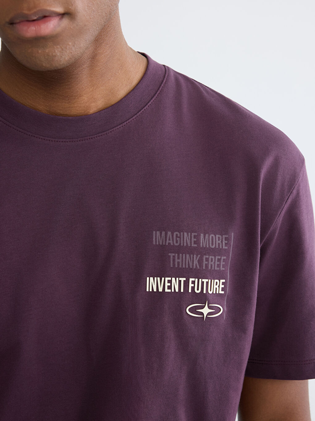 Mürdüm Bisiklet Yaka Baskılı Penye Erkek Tişört-2