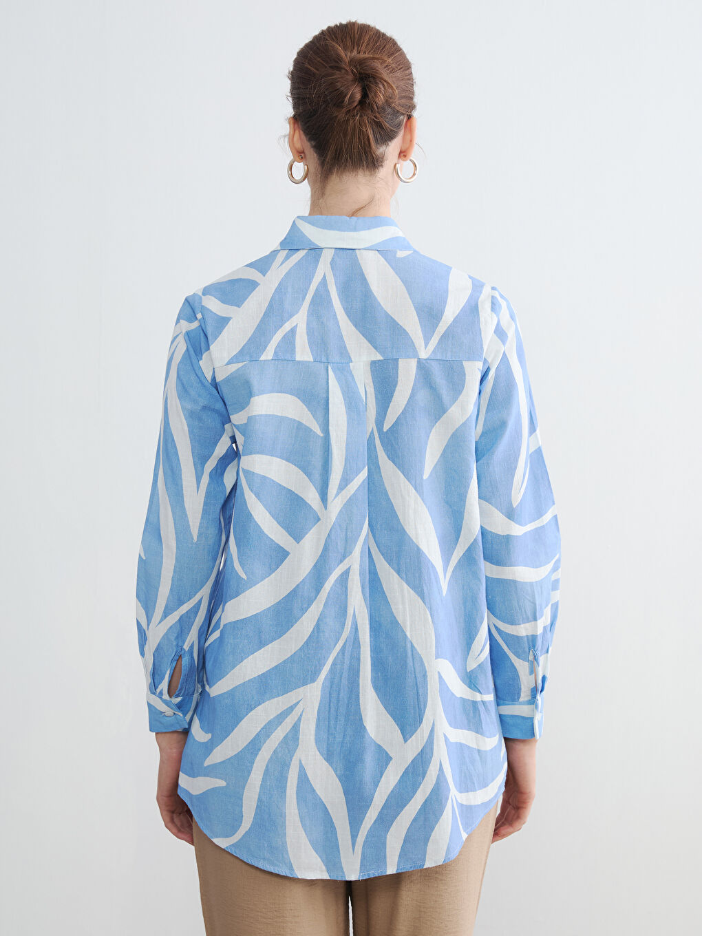 قميص تونيك نسائي مُزهر من قماش بوبلين-3