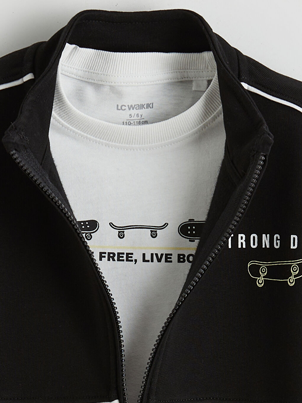 Printed Sweatshirt and Trousers for Boys-8