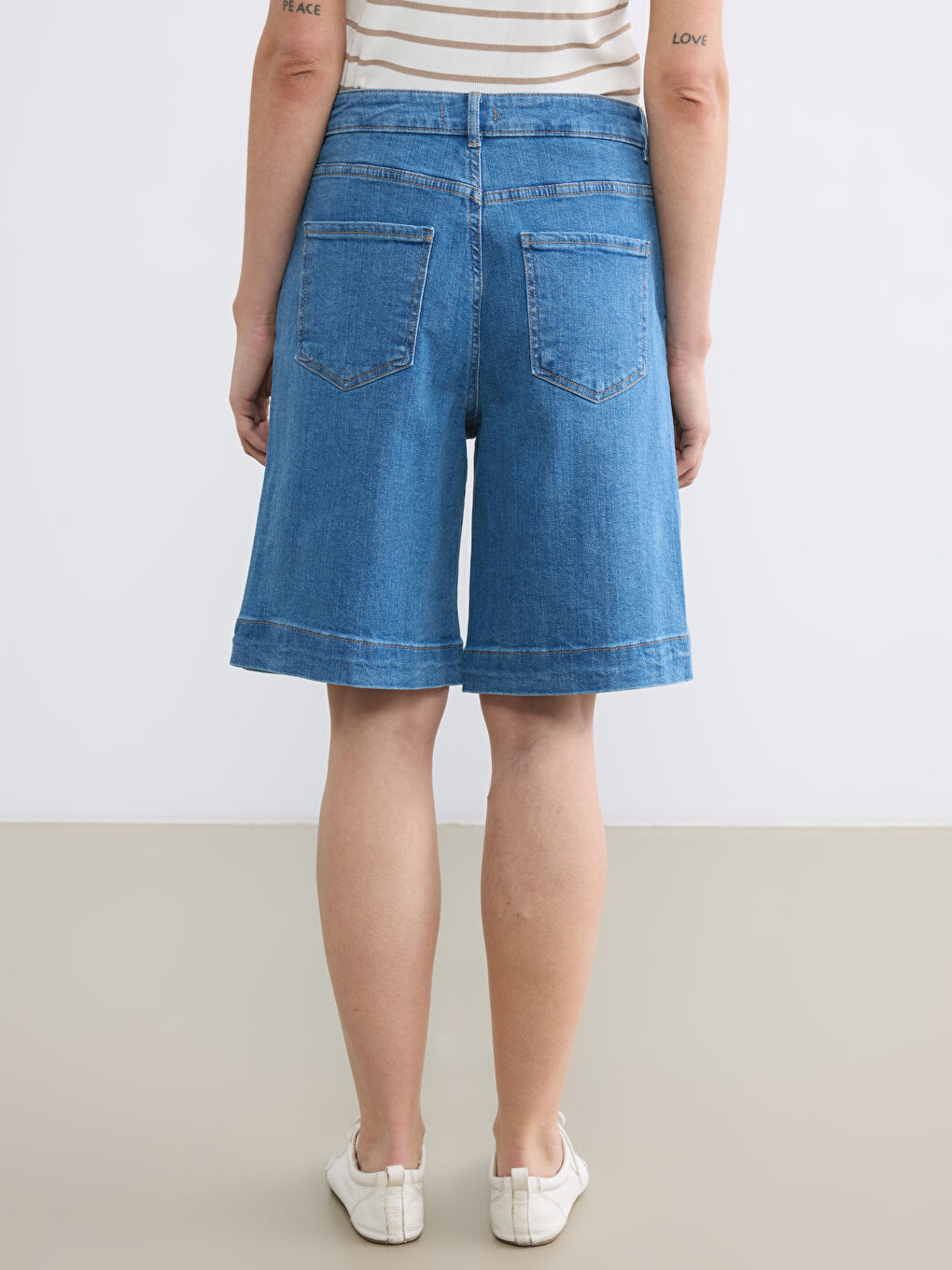 İndigo Yüksek Bel Bermuda Fit Kadın Jean Şortolon-3