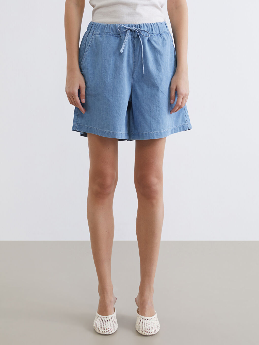 İndigo Beli Lastikli Kadın Jean Şort-1