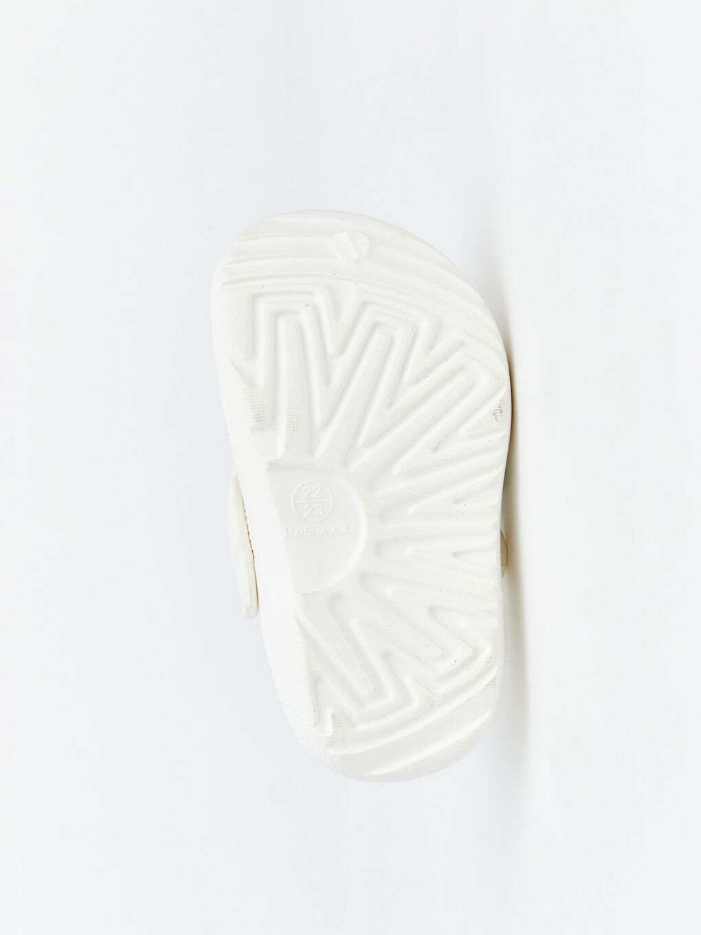 صنادل شاطئ للبنات الصغيرين بطبعة الفراشات-3