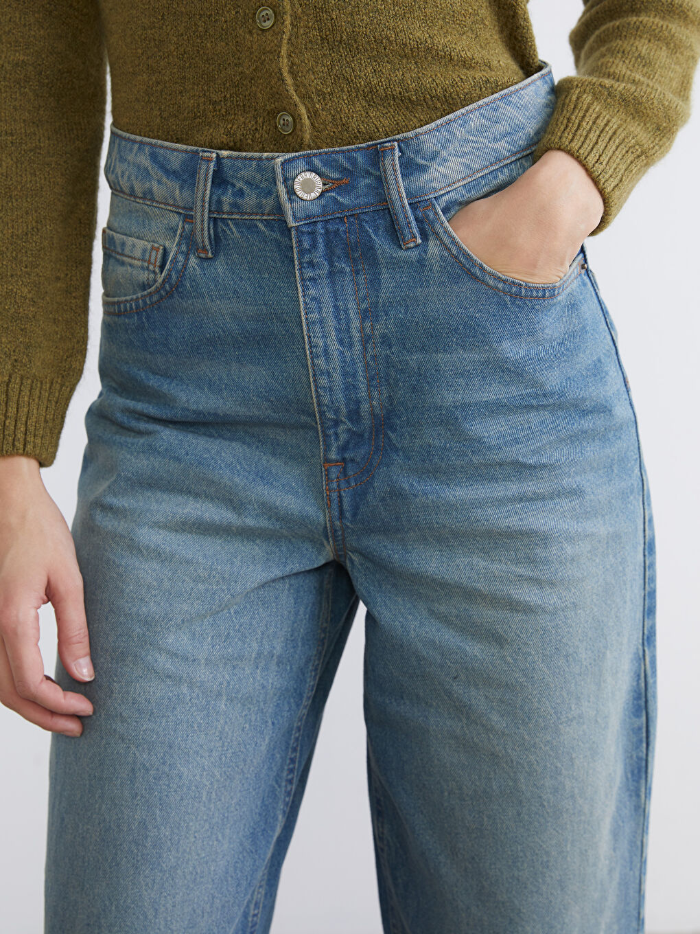 ქალის ბარელ ფიტის ჯინსის შარვალი-2