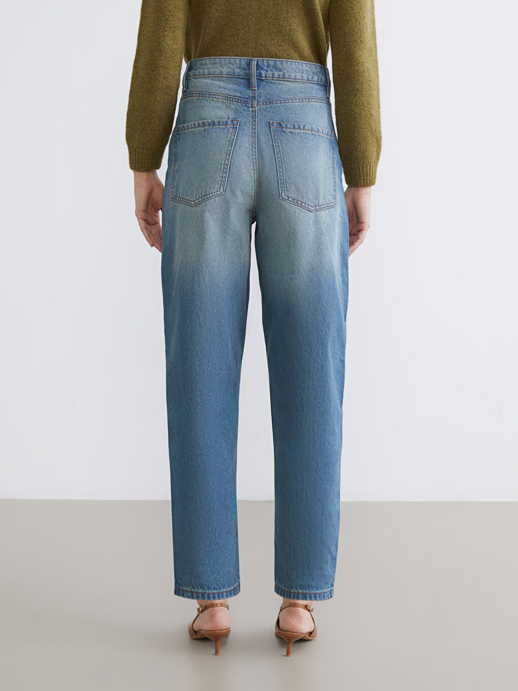 ქალის ბარელ ფიტის ჯინსის შარვალი-3