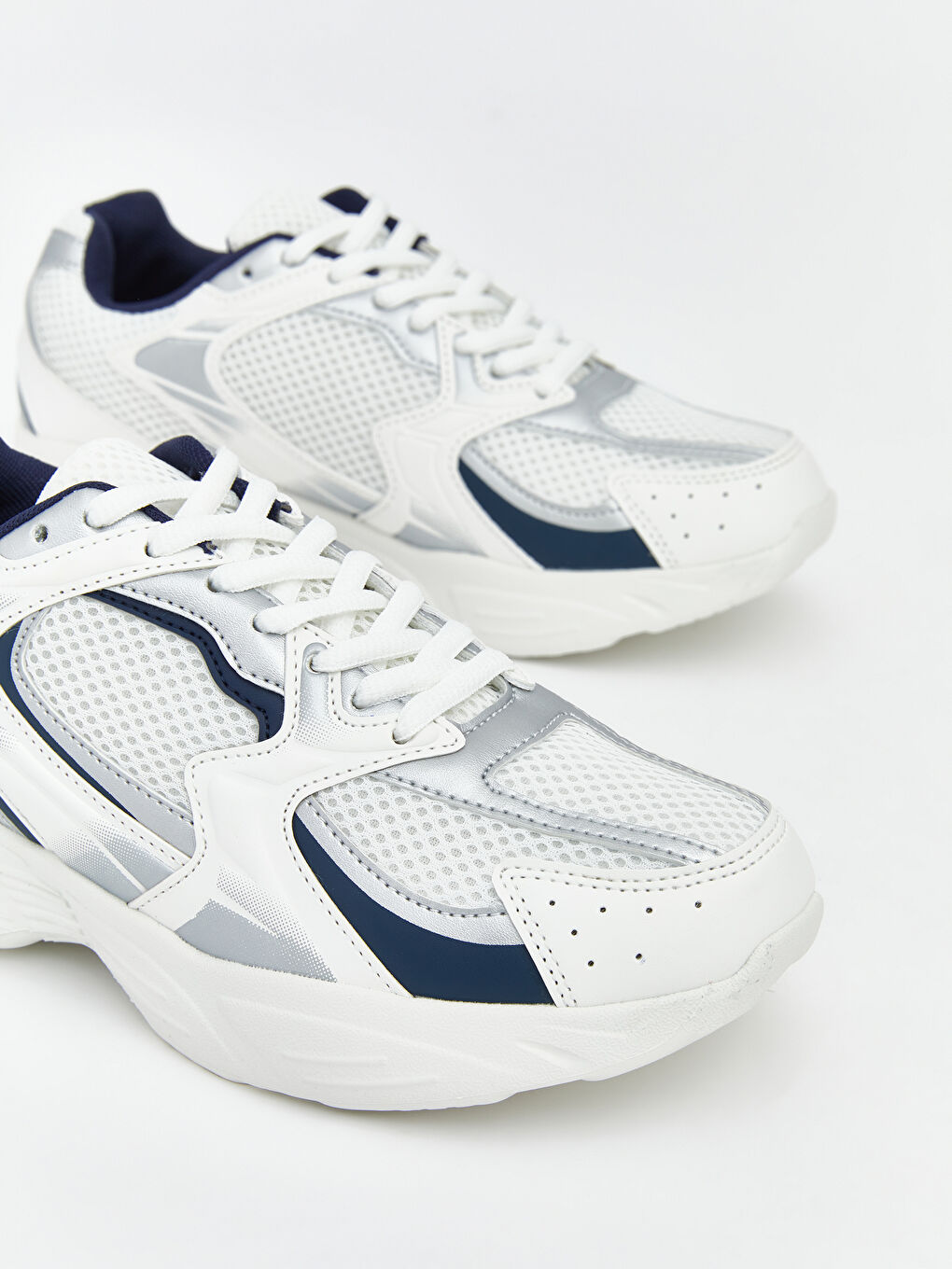 Женщины Белый Кроссовки-2