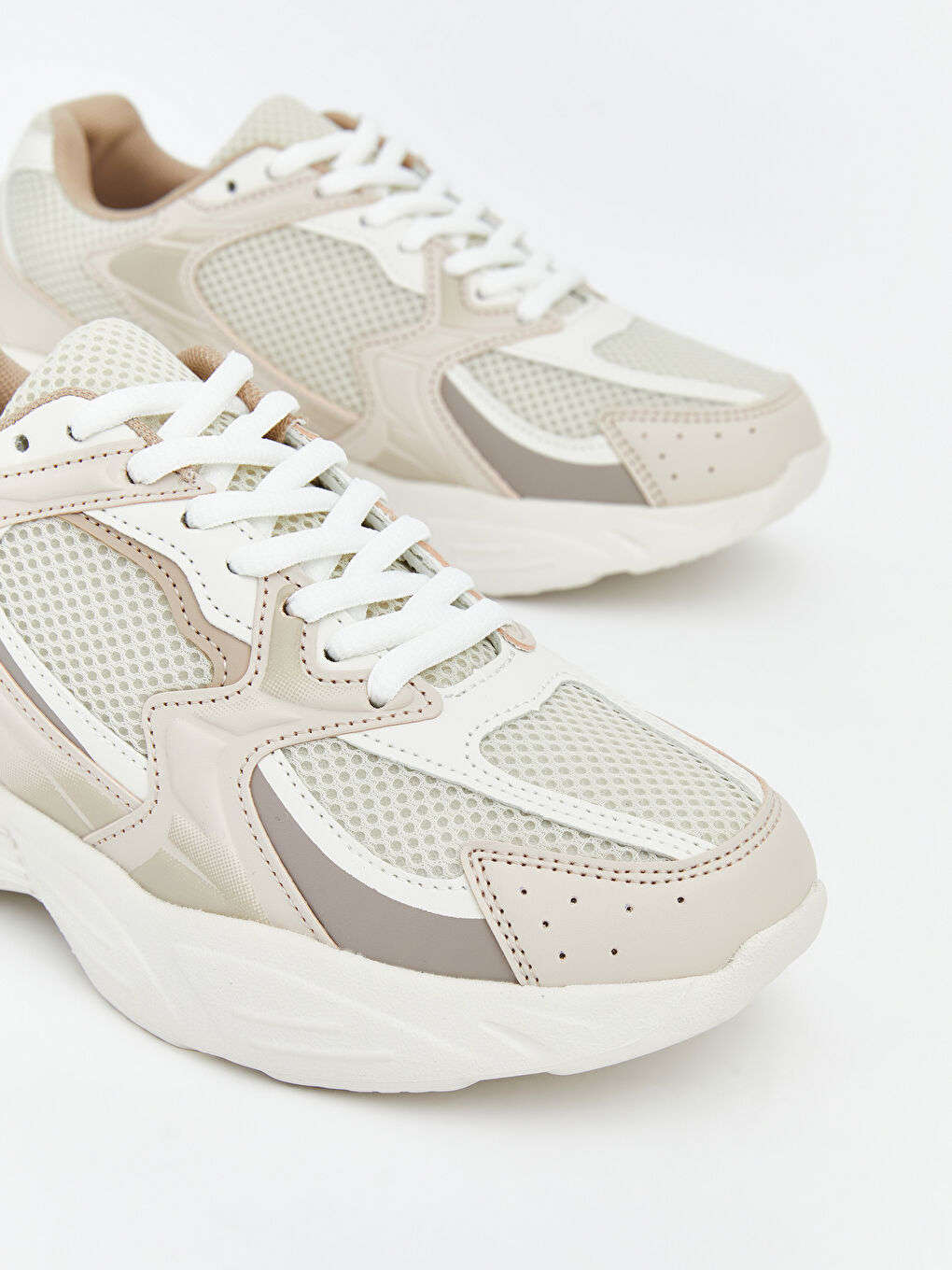 Женщины Бежевый Кроссовки-2