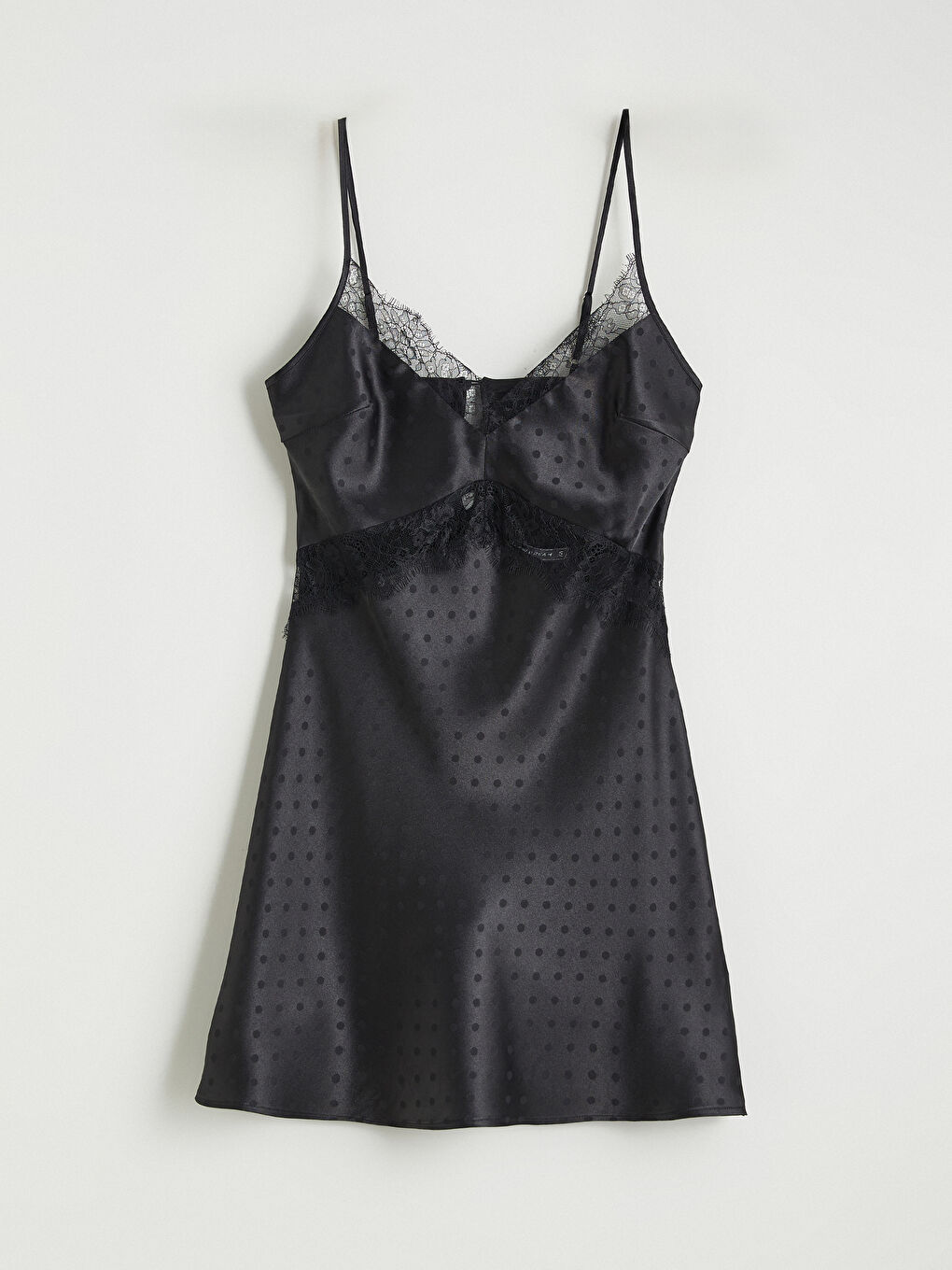 Siyah Puantiyeli Askılı Saten Kadın Fantezi Gecelik-1