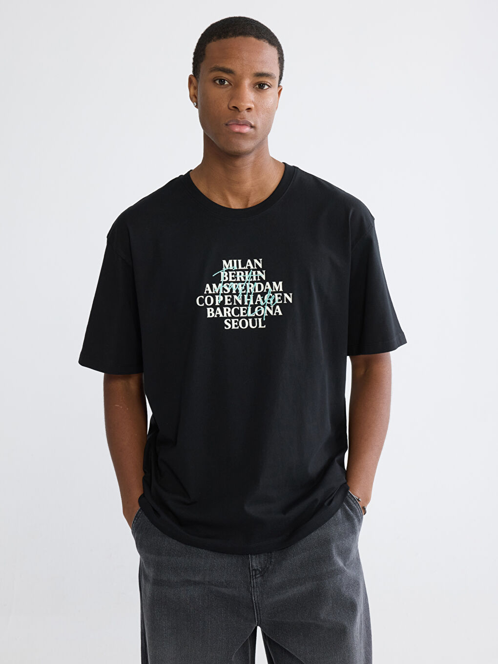 Siyah Bisiklet Yaka Baskılı Penye Erkek Tişört-2