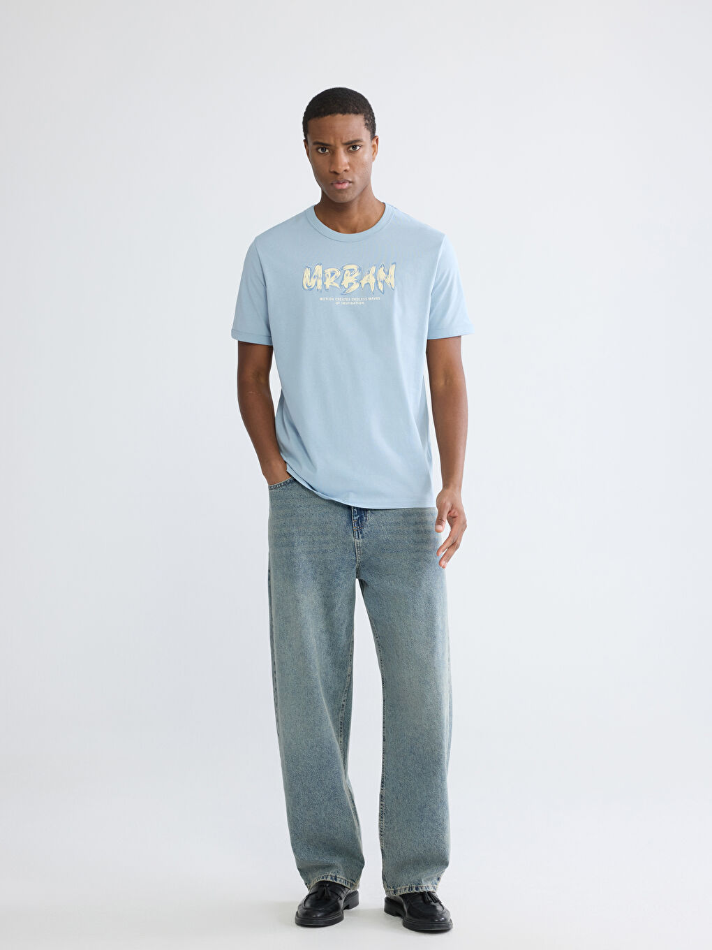 Mavi Bisiklet Yaka Baskılı Penye Erkek Tişört-1